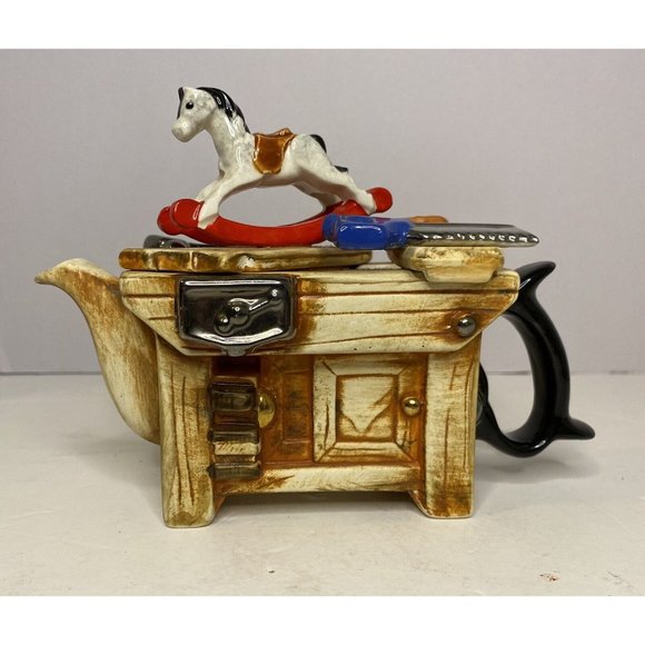 Vtg Figural Ceramic Teapot Santa’s Workbench Made In England - Picture 15 of 15